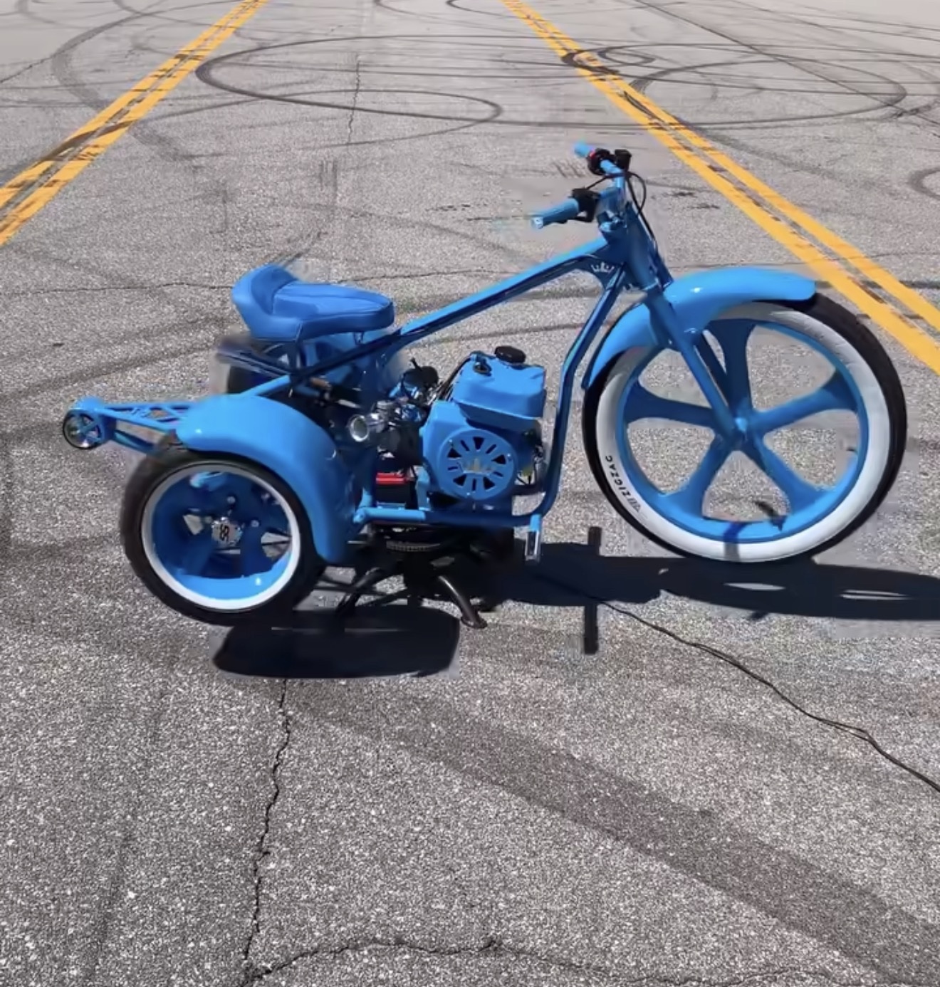 ๐ Miniviclas Trike โ Custom Widebody Street Machine - Image 9