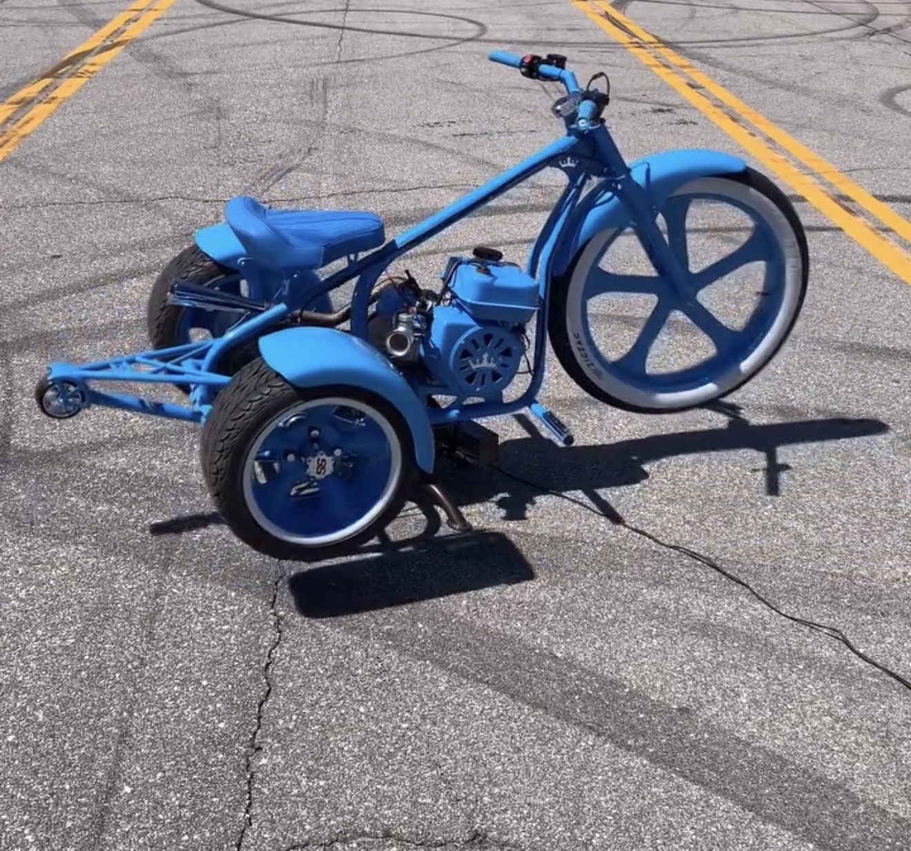๐ Miniviclas Trike โ Custom Widebody Street Machine - Image 6