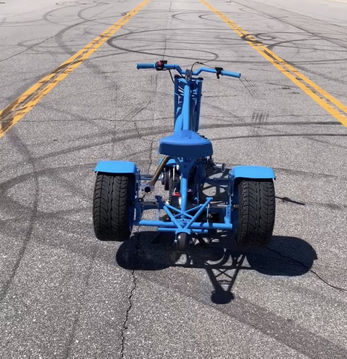 ๐ Miniviclas Trike โ Custom Widebody Street Machine - Image 7